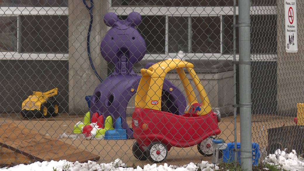 Click to play video: “Children and youth have highest COVID-19 test positivity rate in Ontario”